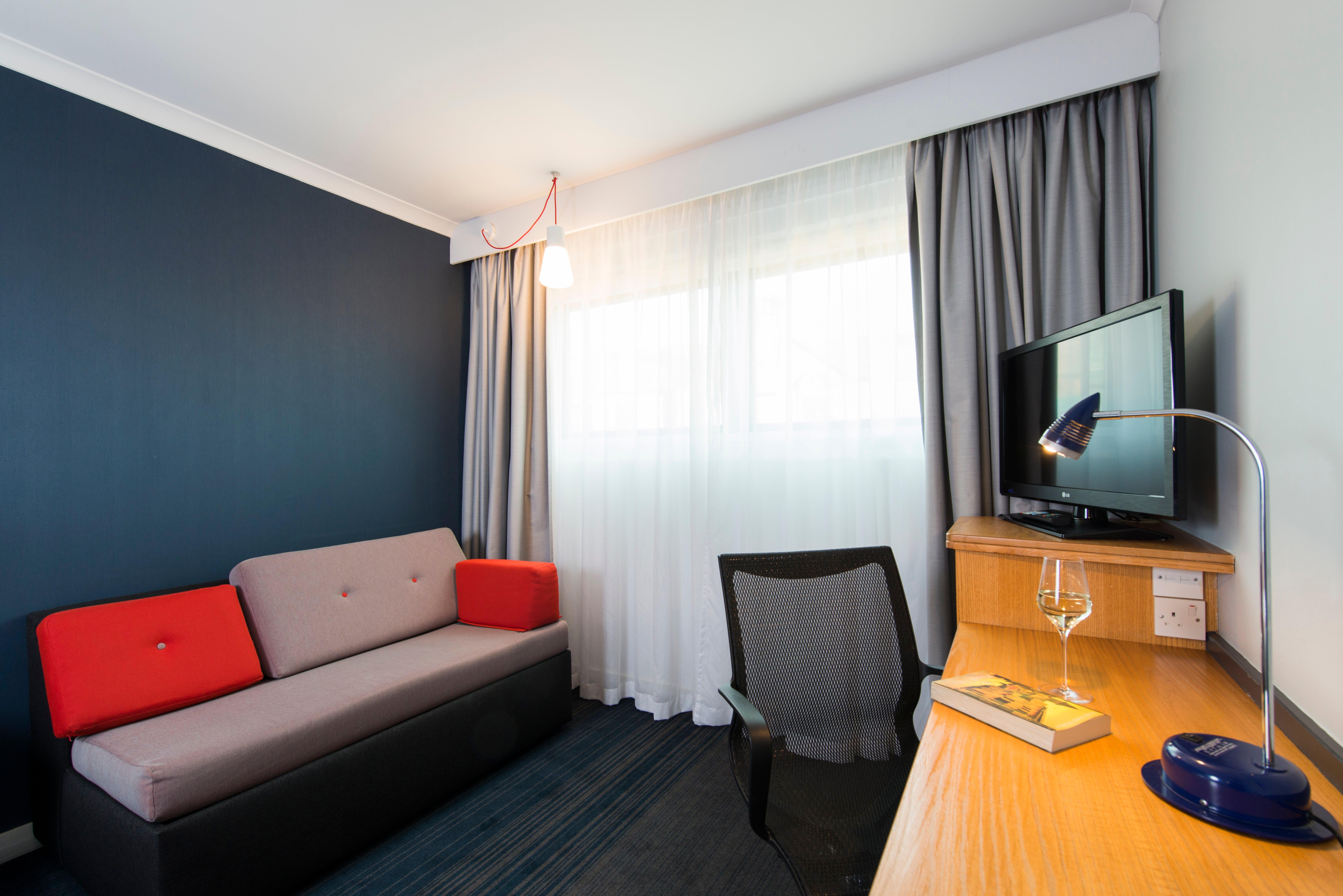 Holiday Inn Express Derby Pride Park By Ihg Eksteriør bilde
