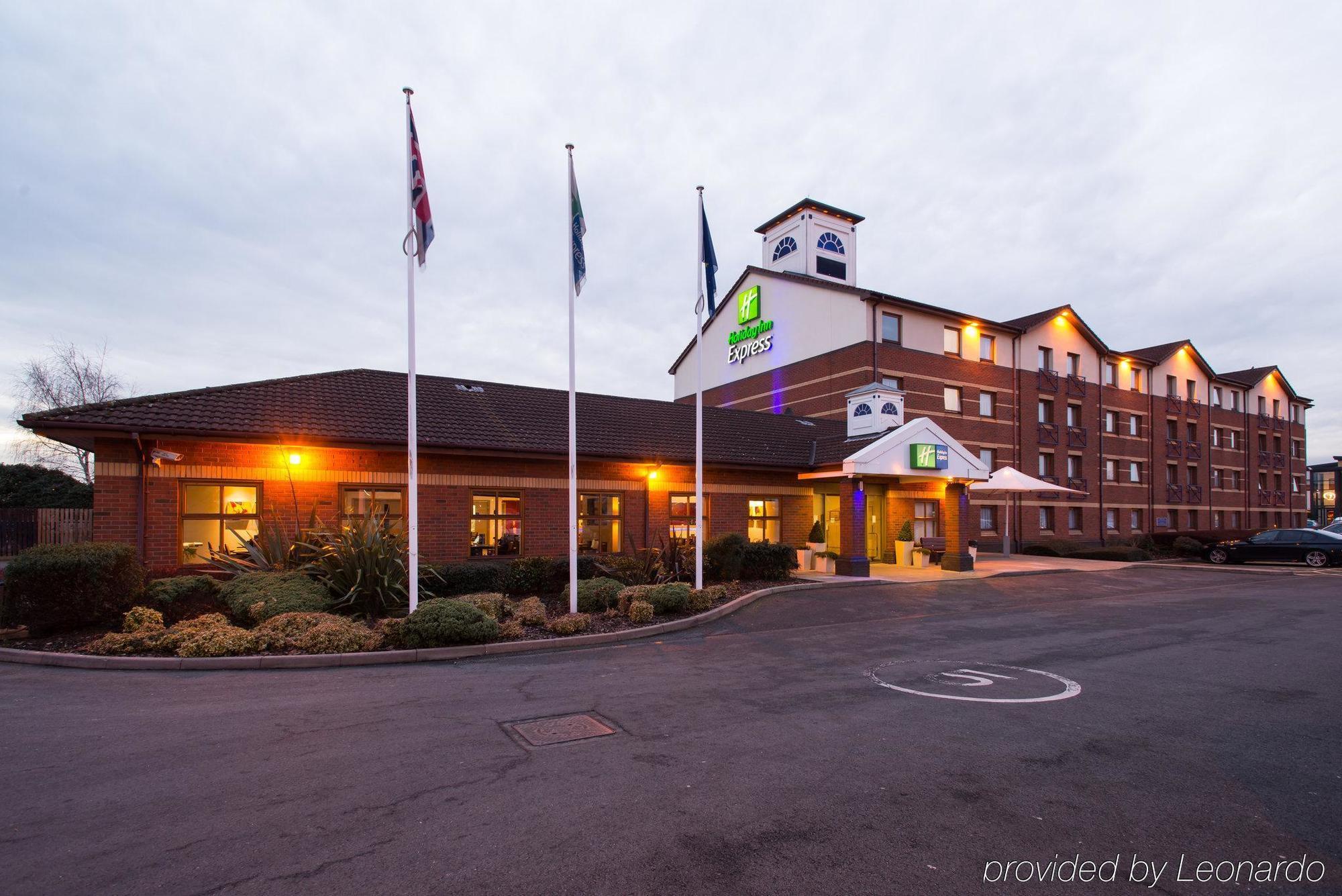 Holiday Inn Express Derby Pride Park By Ihg Eksteriør bilde